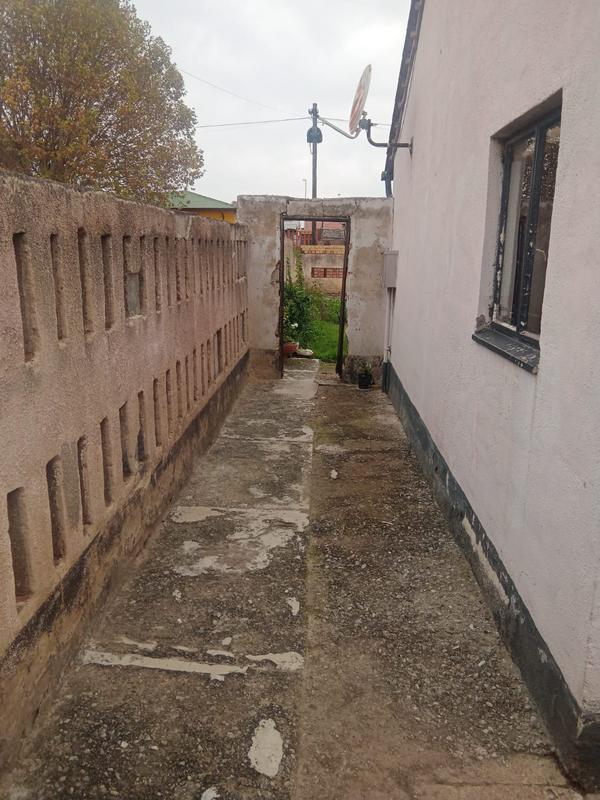 2 Bedroom Property for Sale in Jabulani Gauteng