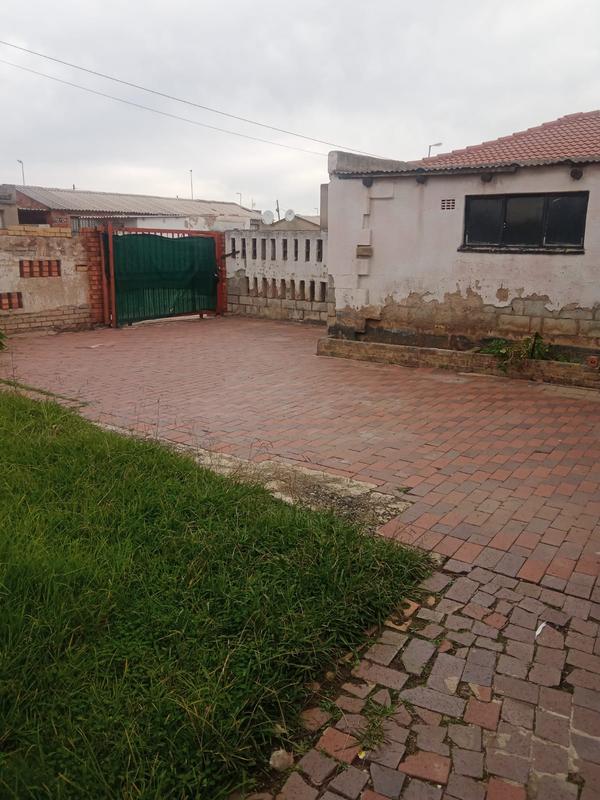 2 Bedroom Property for Sale in Jabulani Gauteng