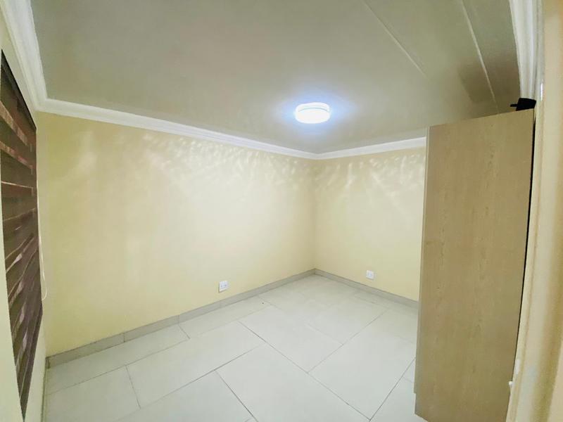 To Let 1 Bedroom Property for Rent in Clayville East Gauteng
