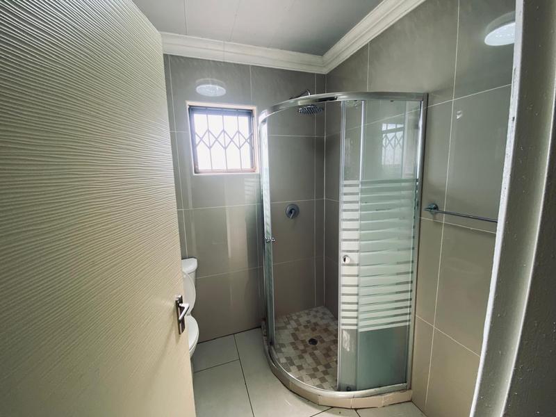 To Let 1 Bedroom Property for Rent in Clayville East Gauteng