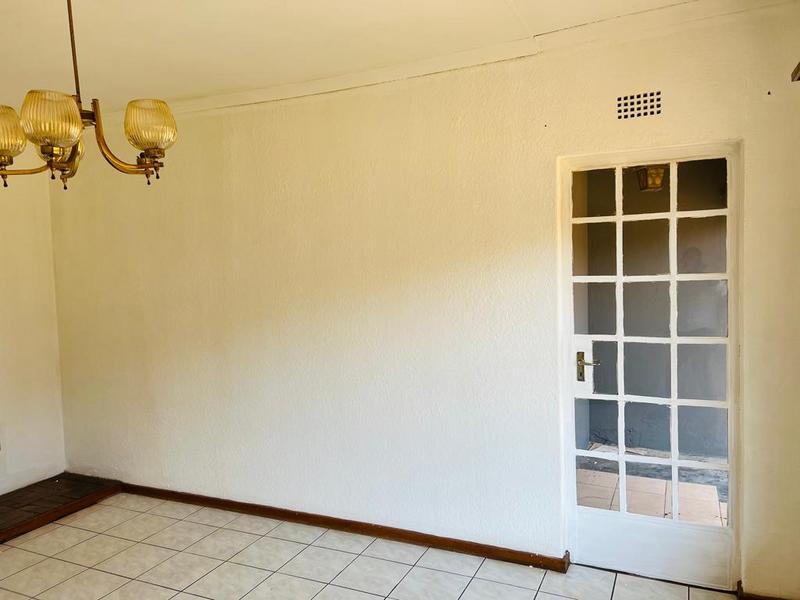 To Let 3 Bedroom Property for Rent in Fleurhof Gauteng