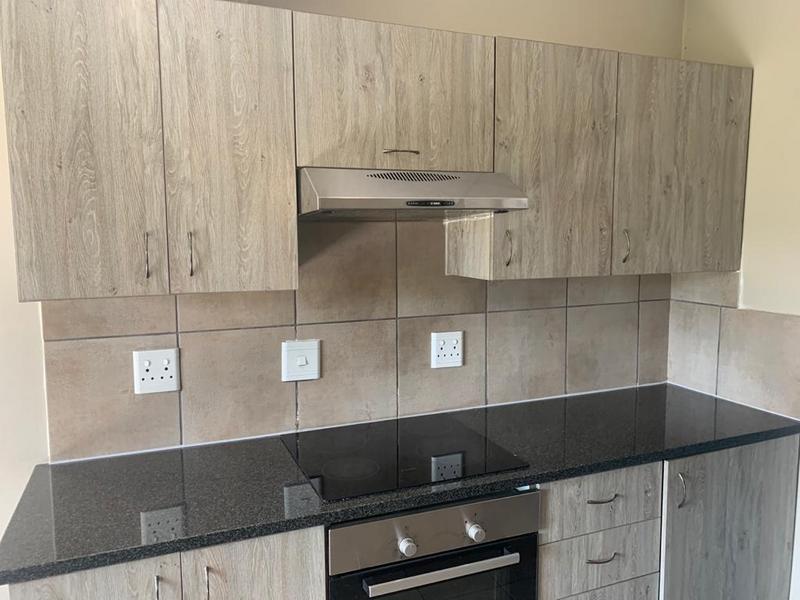 To Let 2 Bedroom Property for Rent in Fleurhof Gauteng