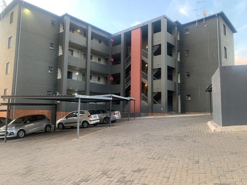 To Let 2 Bedroom Property for Rent in Fleurhof Gauteng