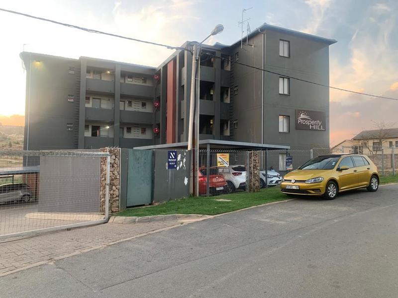 To Let 2 Bedroom Property for Rent in Fleurhof Gauteng