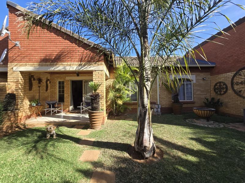 2 Bedroom Property for Sale in Equestria Gauteng