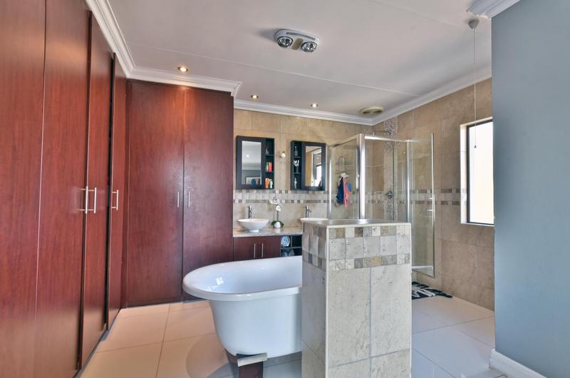 4 Bedroom Property for Sale in Brackendowns Gauteng