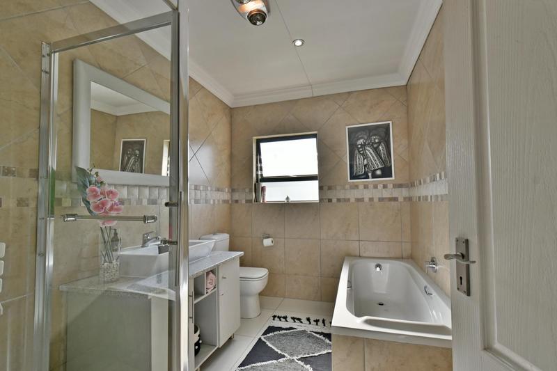 4 Bedroom Property for Sale in Brackendowns Gauteng