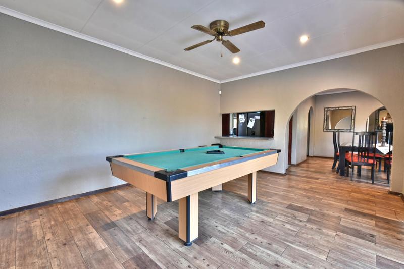 4 Bedroom Property for Sale in Glenvista Gauteng