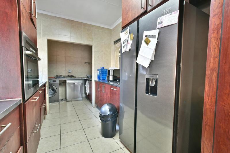 4 Bedroom Property for Sale in Glenvista Gauteng