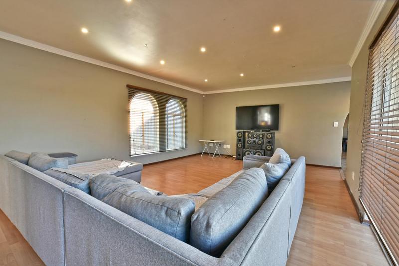 4 Bedroom Property for Sale in Glenvista Gauteng