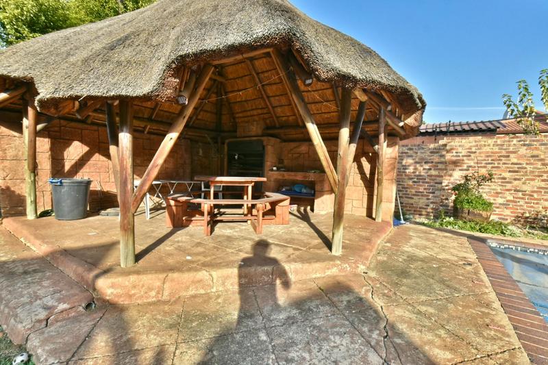 4 Bedroom Property for Sale in Glenvista Gauteng