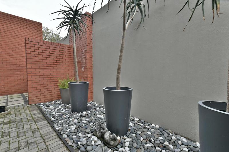 2 Bedroom Property for Sale in Abbotsford Gauteng