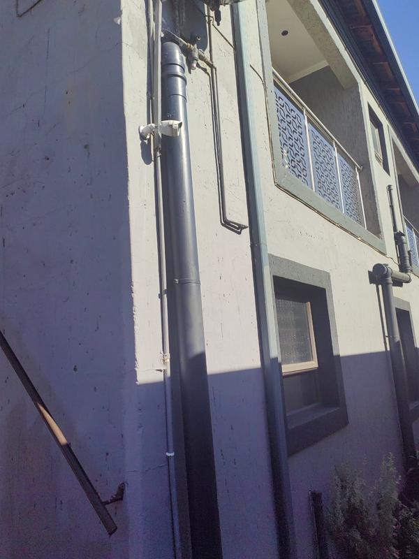 6 Bedroom Property for Sale in Protea North Gauteng