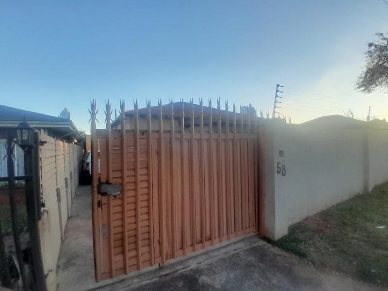10 Bedroom Property for Sale in Roodepoort Gauteng