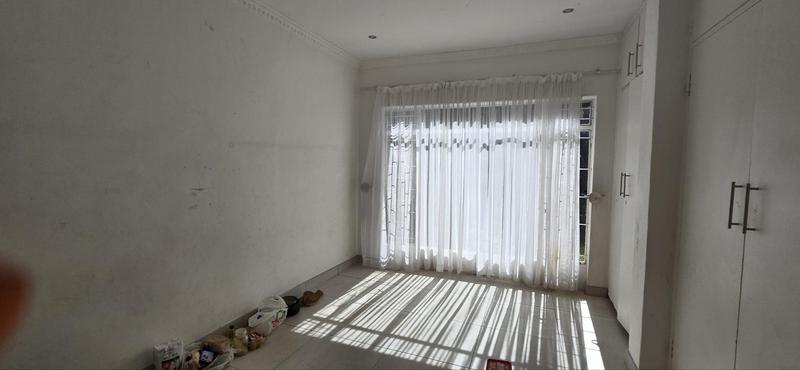 5 Bedroom Property for Sale in Elardus Park Gauteng