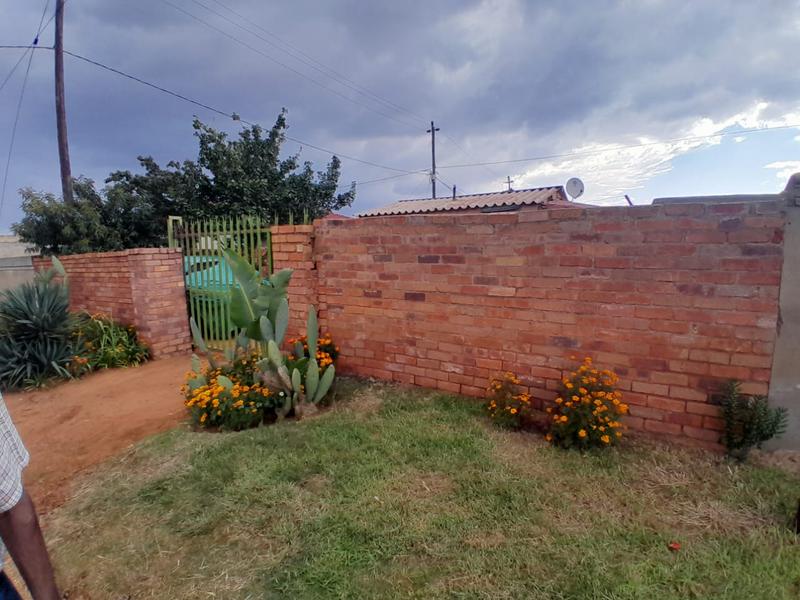 2 Bedroom Property for Sale in Bram Fischerville Gauteng