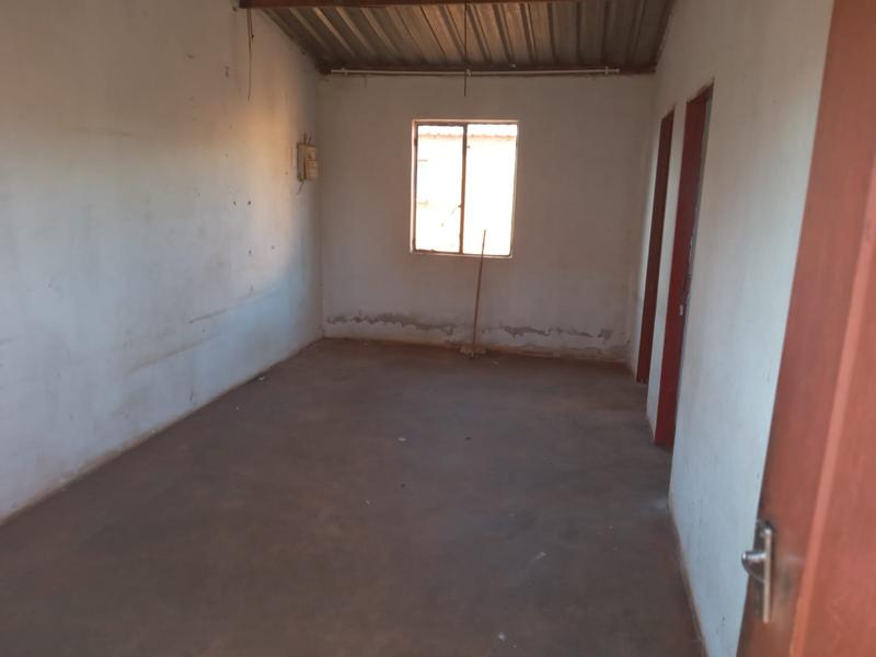 2 Bedroom Property for Sale in Bram Fischerville Gauteng