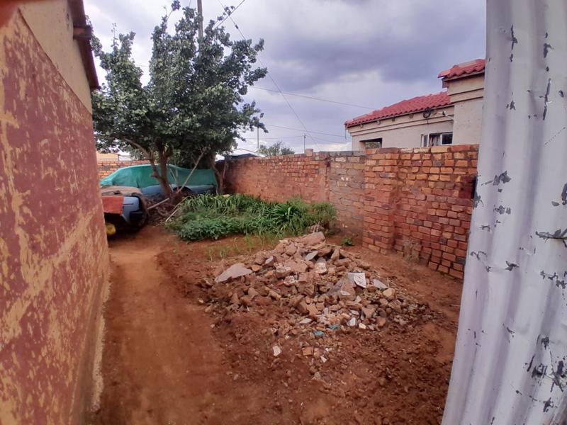 2 Bedroom Property for Sale in Bram Fischerville Gauteng