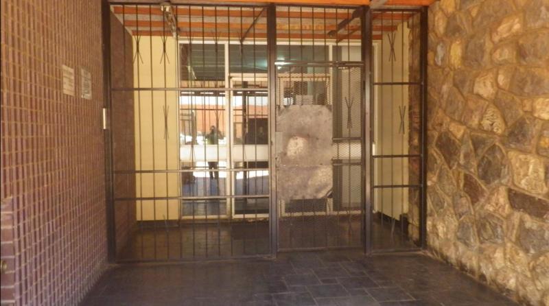 To Let 4 Bedroom Property for Rent in Berea Gauteng
