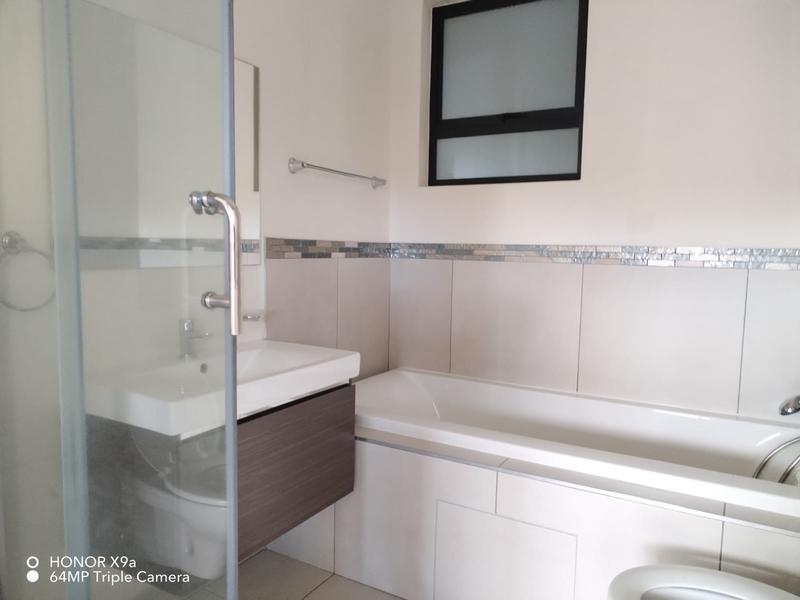 To Let 1 Bedroom Property for Rent in Bedfordview Gauteng