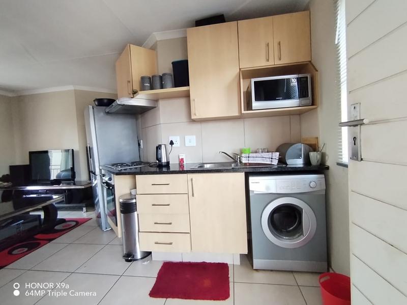 To Let 2 Bedroom Property for Rent in Lakefield Gauteng