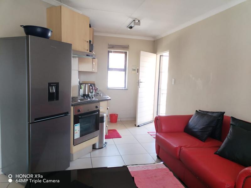To Let 2 Bedroom Property for Rent in Lakefield Gauteng