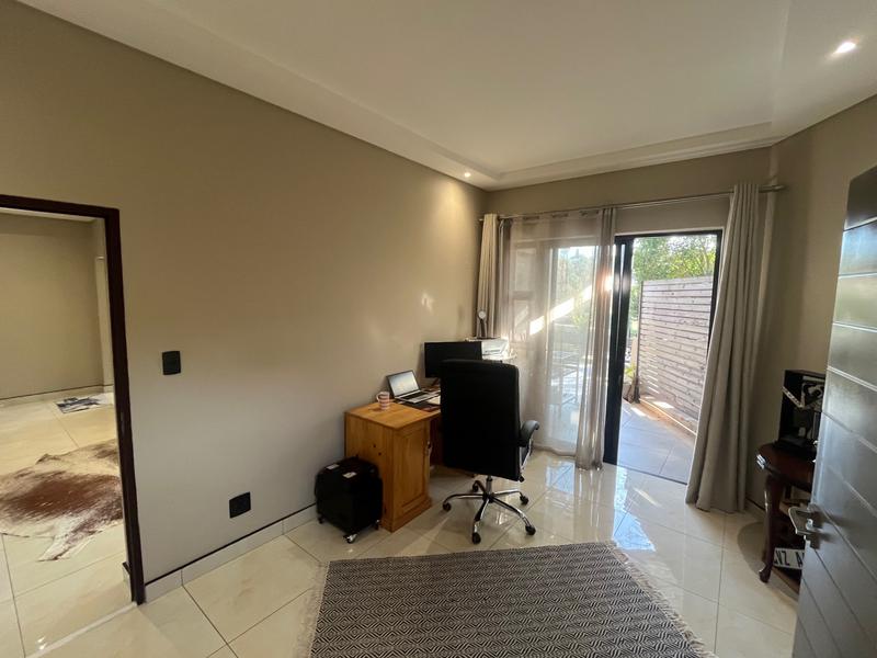 2 Bedroom Property for Sale in Waterkloof Ridge Gauteng