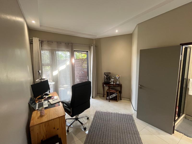 2 Bedroom Property for Sale in Waterkloof Ridge Gauteng