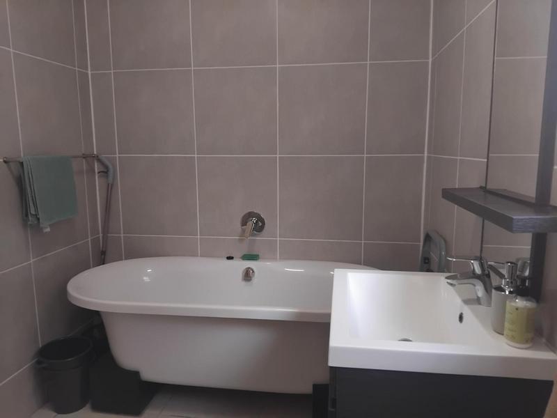 To Let 3 Bedroom Property for Rent in Olivedale Gauteng