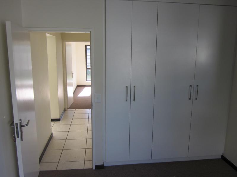 To Let 2 Bedroom Property for Rent in Douglasdale Gauteng