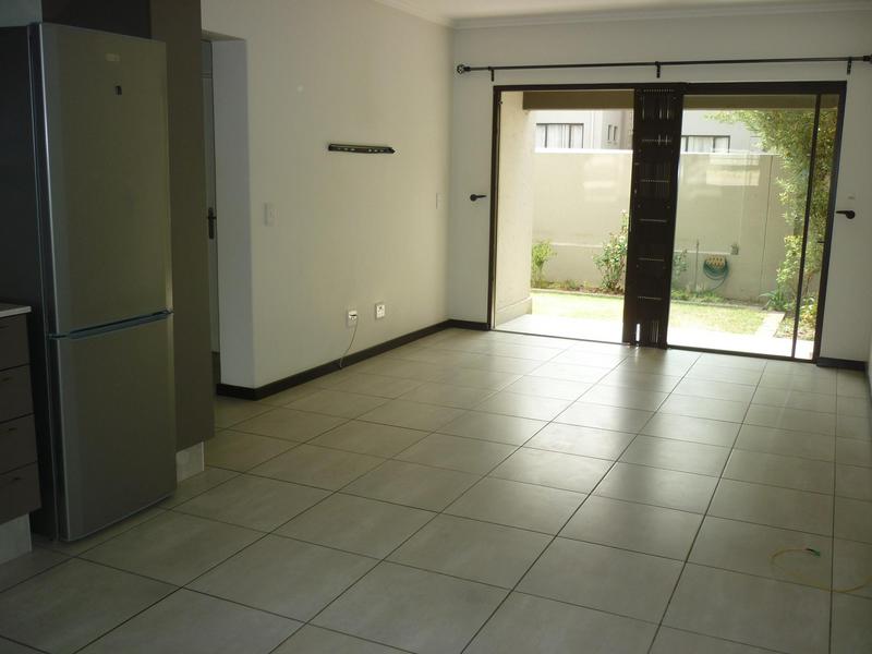To Let 2 Bedroom Property for Rent in Lonehill Gauteng