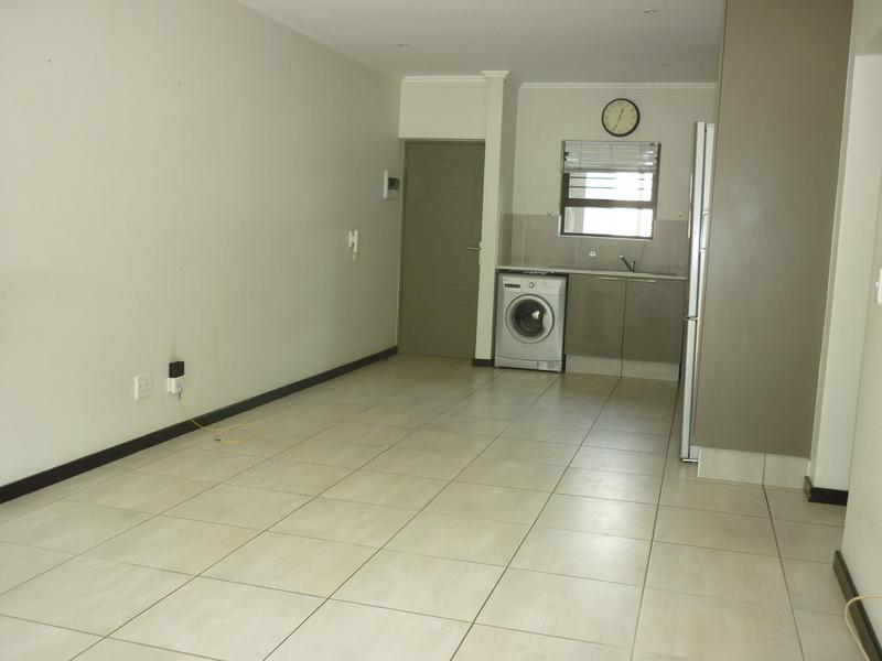 To Let 2 Bedroom Property for Rent in Lonehill Gauteng