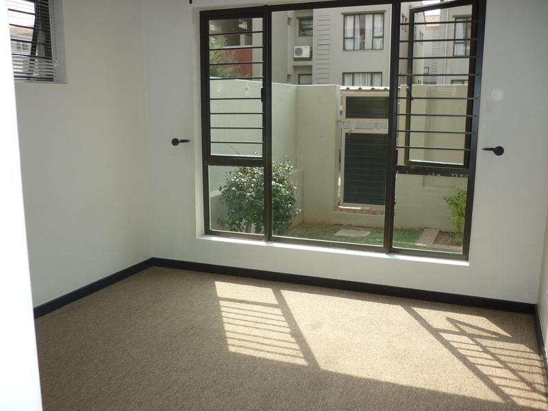 To Let 2 Bedroom Property for Rent in Lonehill Gauteng
