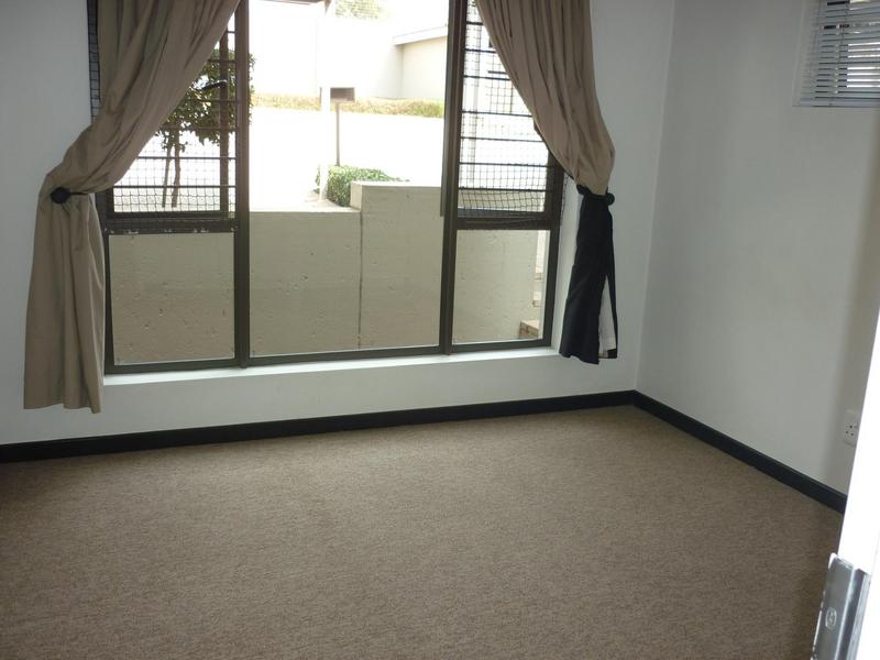 To Let 2 Bedroom Property for Rent in Lonehill Gauteng