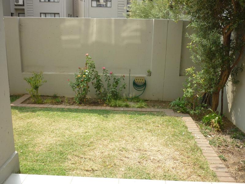To Let 2 Bedroom Property for Rent in Lonehill Gauteng