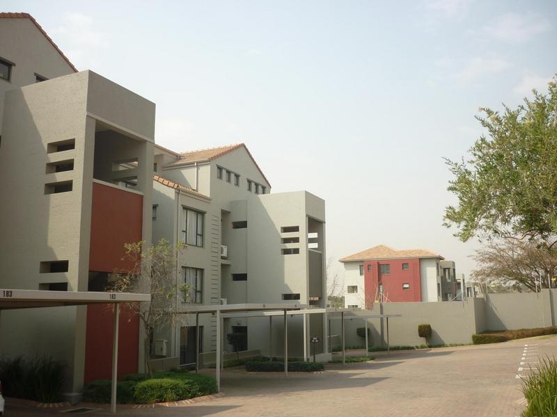 To Let 2 Bedroom Property for Rent in Lonehill Gauteng