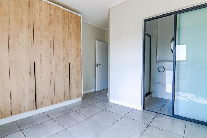 To Let 2 Bedroom Property for Rent in Waterfall Gauteng