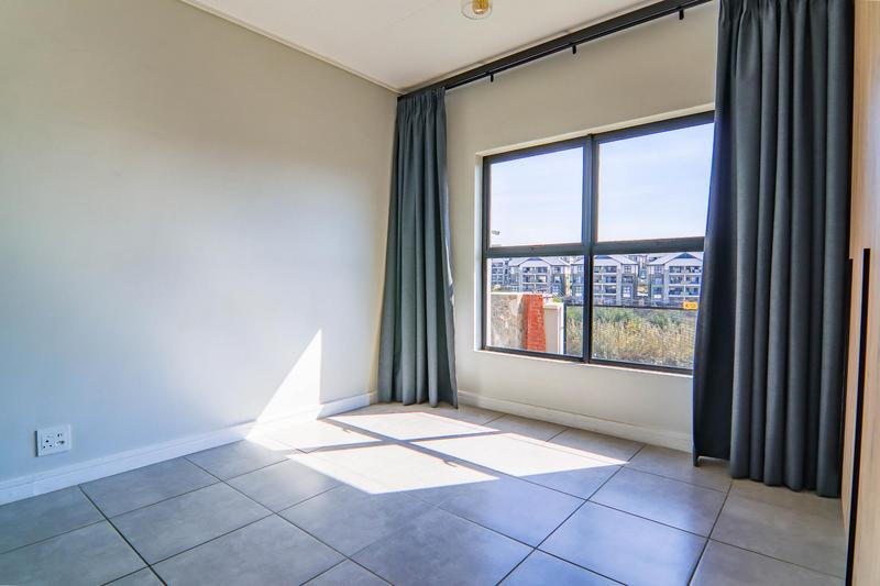 To Let 2 Bedroom Property for Rent in Waterfall Gauteng
