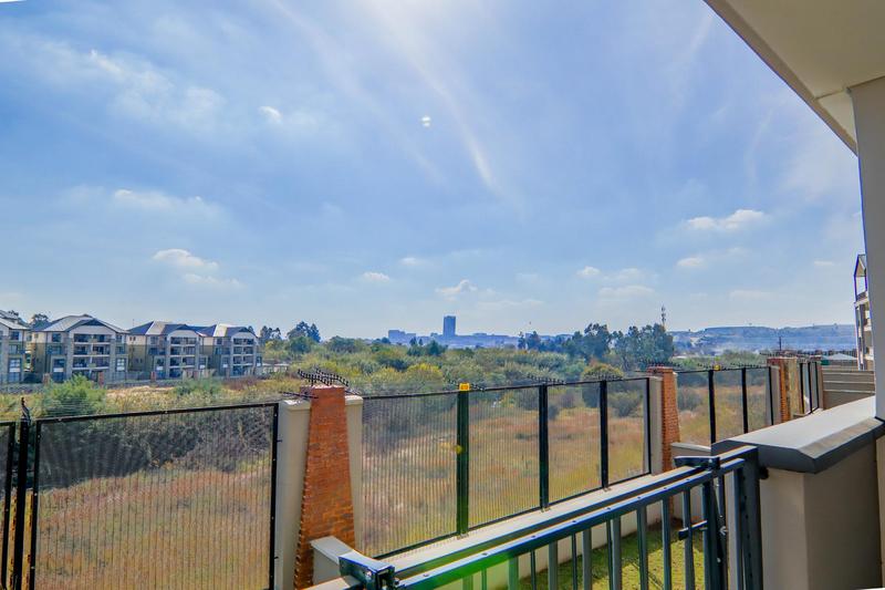 To Let 2 Bedroom Property for Rent in Waterfall Gauteng