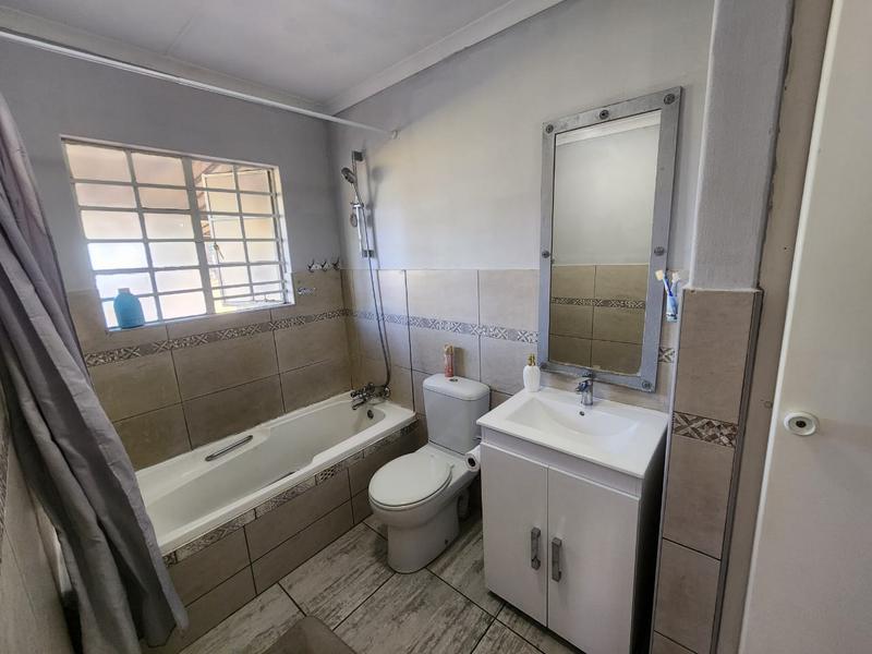 3 Bedroom Property for Sale in Albertsdal Gauteng