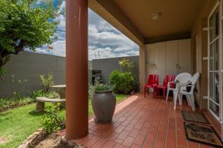 3 Bedroom Property for Sale in Brackendowns Gauteng