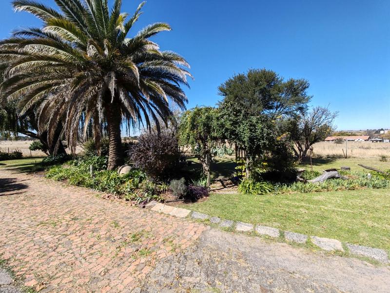 6 Bedroom Property for Sale in Van Der Westhuizen Gauteng
