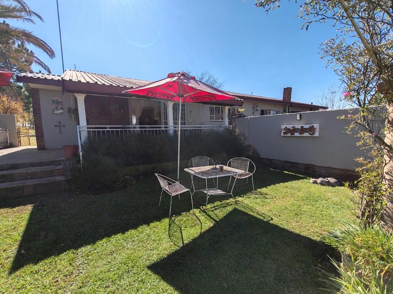 6 Bedroom Property for Sale in Van Der Westhuizen Gauteng