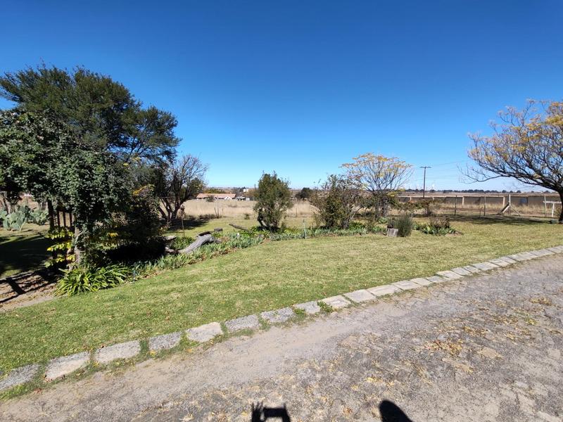 6 Bedroom Property for Sale in Van Der Westhuizen Gauteng