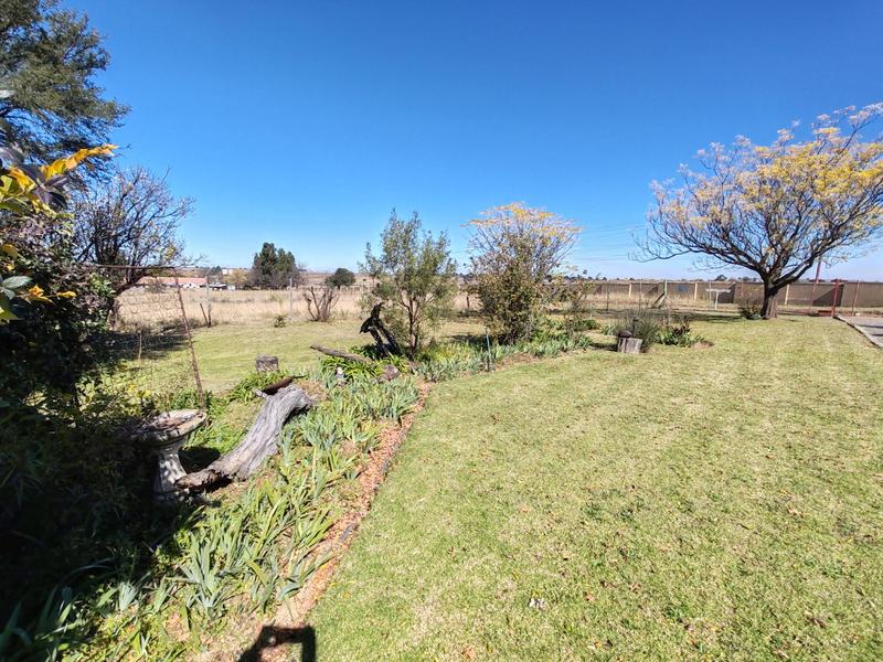 6 Bedroom Property for Sale in Van Der Westhuizen Gauteng