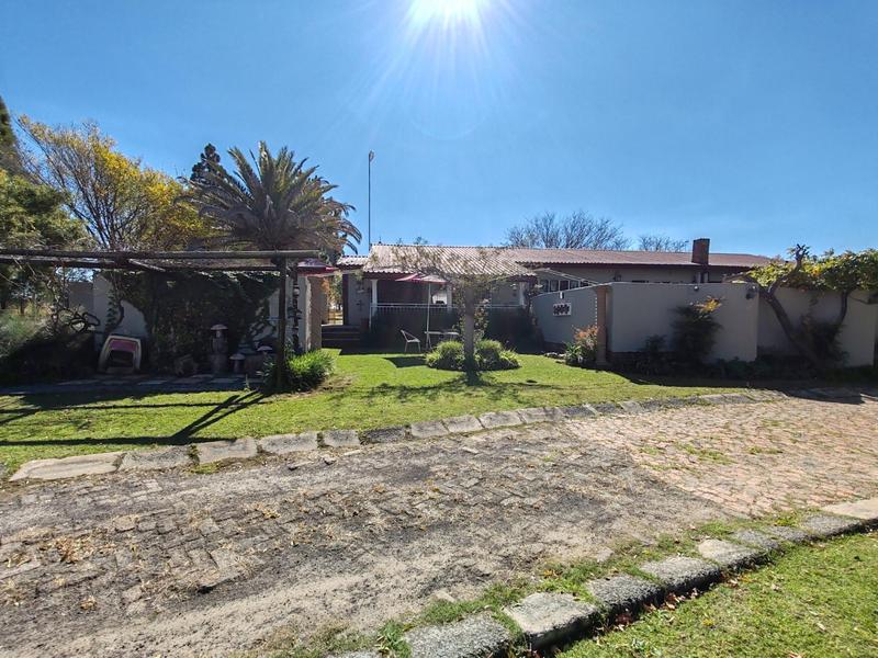 6 Bedroom Property for Sale in Van Der Westhuizen Gauteng