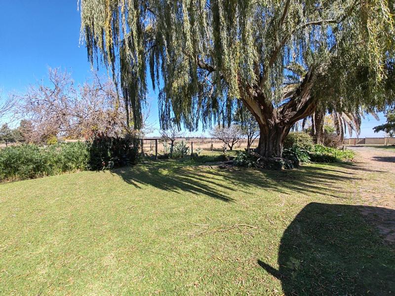 6 Bedroom Property for Sale in Van Der Westhuizen Gauteng