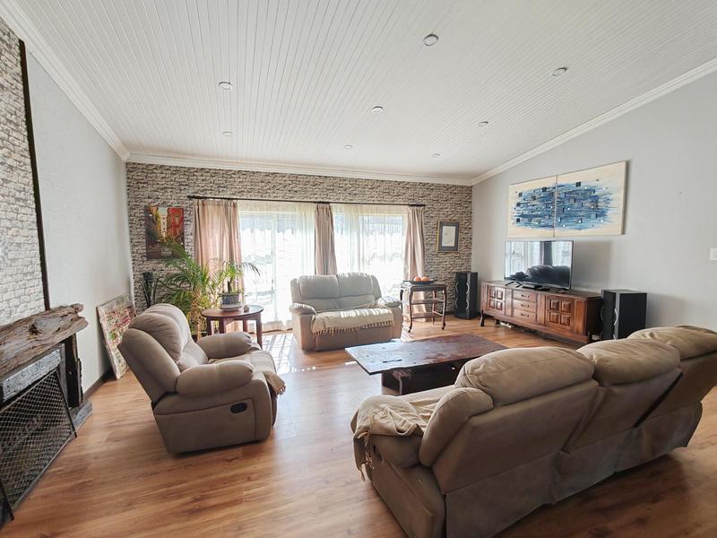 6 Bedroom Property for Sale in Van Der Westhuizen Gauteng