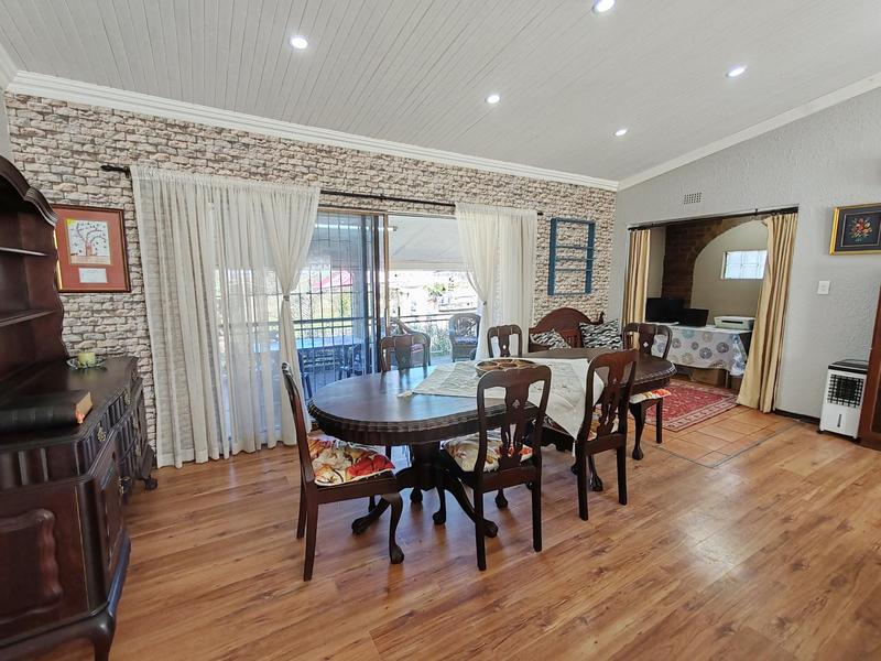 6 Bedroom Property for Sale in Van Der Westhuizen Gauteng