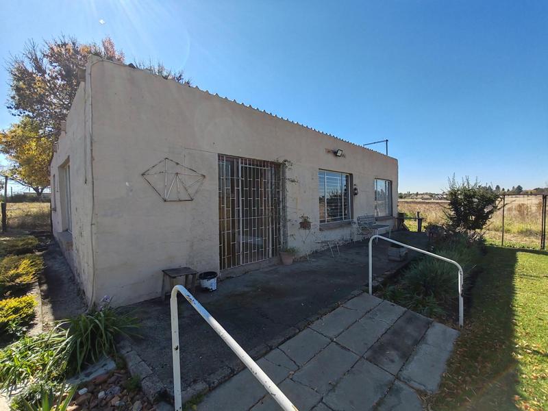 6 Bedroom Property for Sale in Van Der Westhuizen Gauteng